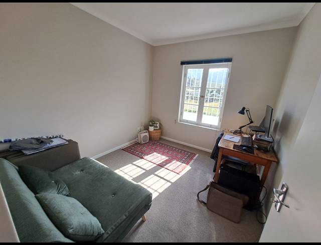 2 bed property to rent in VAN RIEBEECK PARK